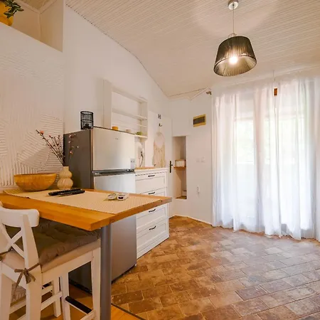 Ferri Apartment *
